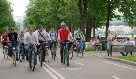 Взаимопонимание во время велосипедной прогулки