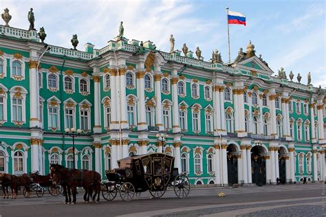 Визиты знаменитостей в зимний дворец: место престижа