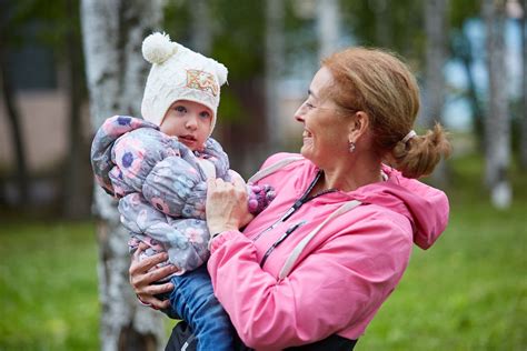 Забрать ребенка: альтернативные варианты и поддержка семьи