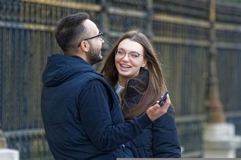 Значение встречи с родителями партнера и его влияние на будущие романтические отношения