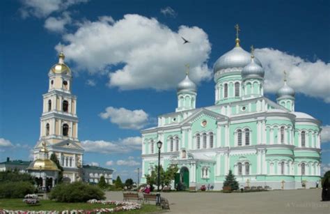 Значение храма во сне для семейных отношений