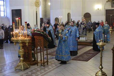 Источники вдохновения и значения в Храме праздника