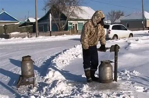 Как не смазывается даже в сильный дождь: волоски-парасоля