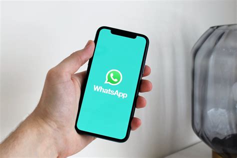 Как установить WhatsApp и настроить аккаунт