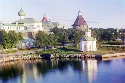 Монастырь в первые годы советской власти