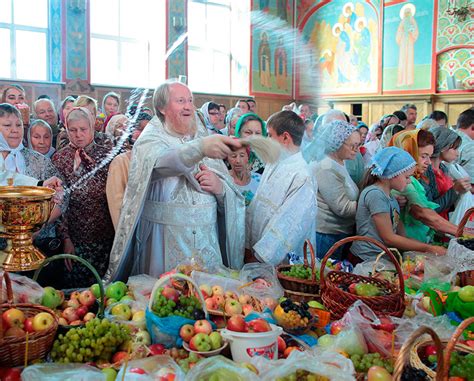 Освящение вещей: важный ритуал для людей