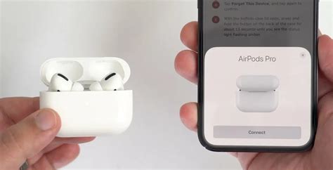 Попробуйте сбросить настройки наушников AirPods