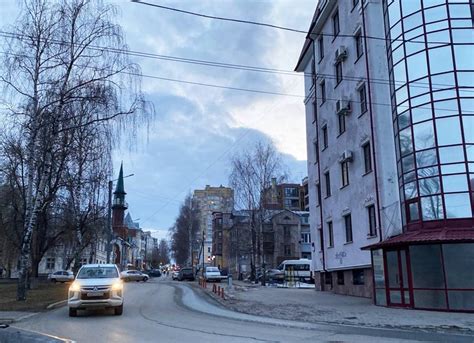 Препятствия и неудачи в делах: что означает сломанный пол в доме?