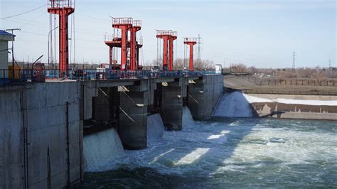 Причины выпуска воды из водохранилищ