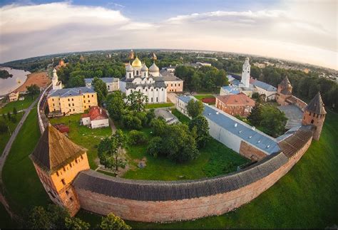 Прогулка по Ярославову Дворищу и Ротонде Введения во Храм Пресвятой Богородицы