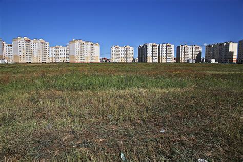 Пустырь и заброшенная территория рядом с домом: предупреждение о трудностях и трудностях