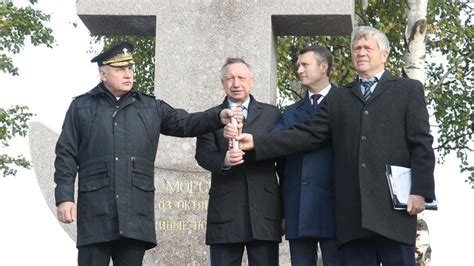 Различные истолкования снов о морских десантниках на побережье в психоанализе