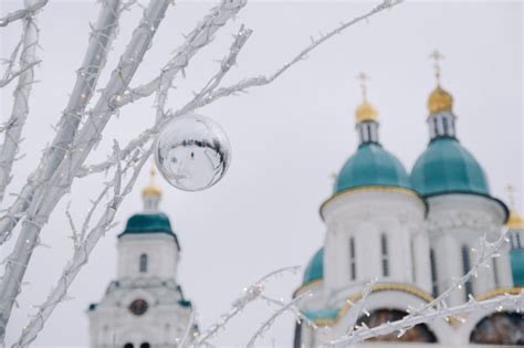 Связь выражения "Ливнула" с погодными явлениями