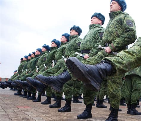 Сколько лет длится военная служба в России