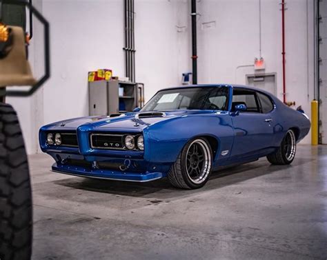 Современные представители muscle car