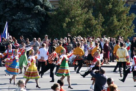 Умения тамады в Янауле: танцы, пляски и весёлые конкурсы