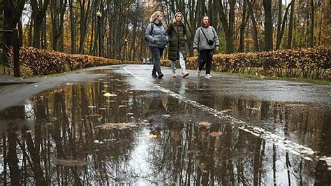 Чем ее образование связано?